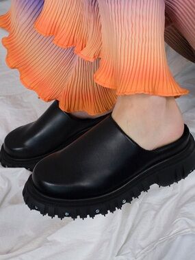 Phileo Black vegan leather and Thick Rubber Sole Mules